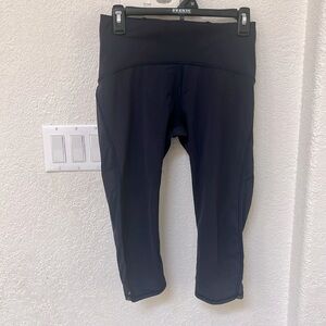 Lululemon size 6